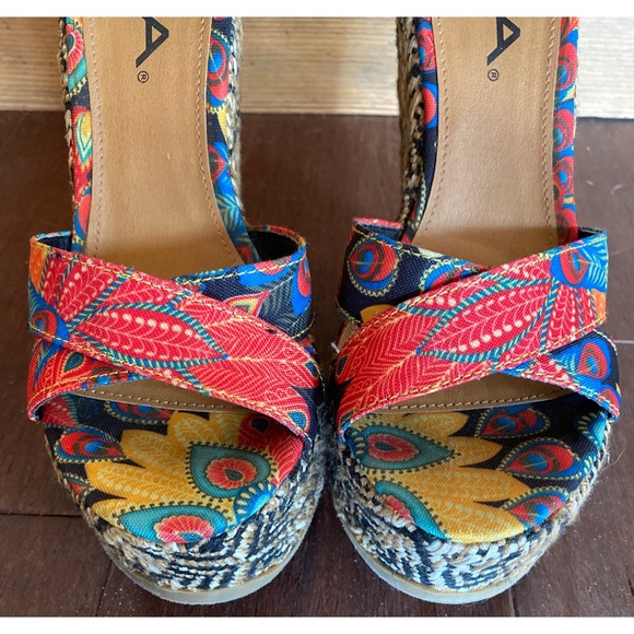 MIA Reeba Wedge - Picture 7 of 7